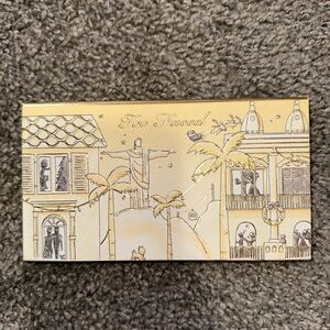 Too Faced Gold and Cream Illustrated Palette